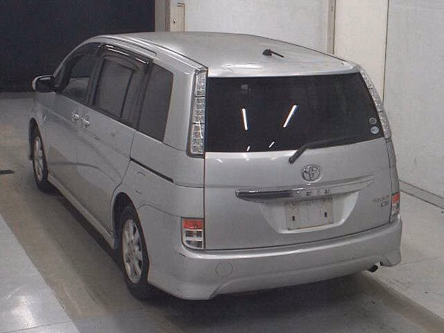 TOYOTA ISIS