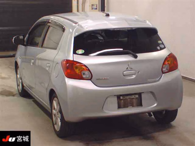 MITSUBISHI MIRAGE