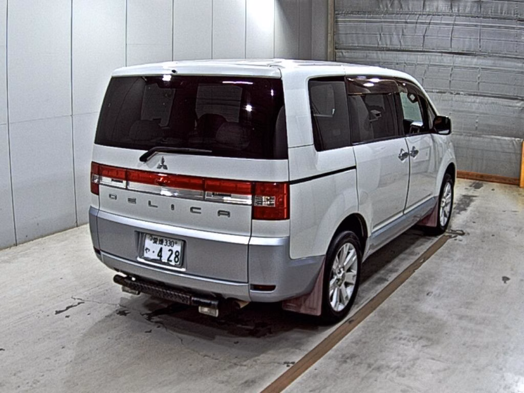 MITSUBISHI DELICA D:5
