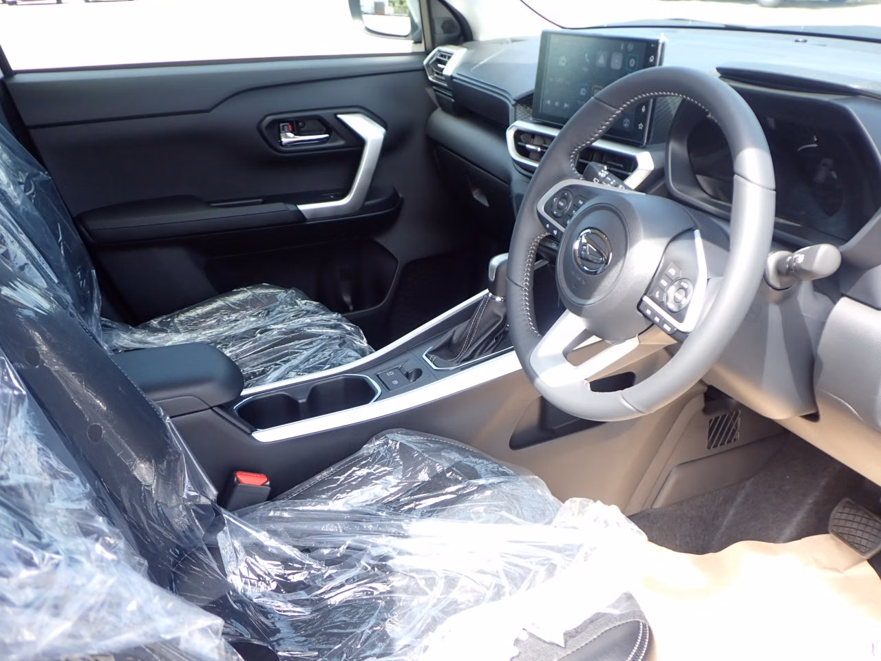 DAIHATSU ROCKY