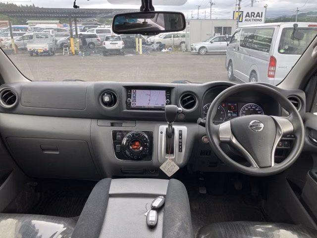 NISSAN NV350 CARAVAN