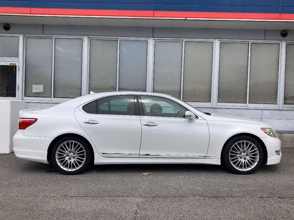 LEXUS LS460