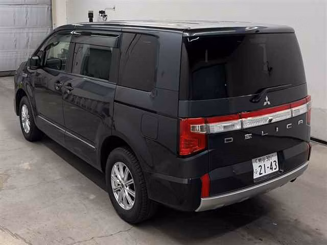 MITSUBISHI DELICA D:5
