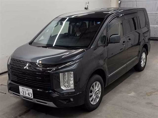 MITSUBISHI DELICA D:5