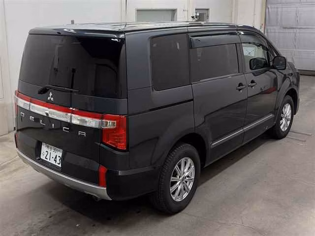 MITSUBISHI DELICA D:5