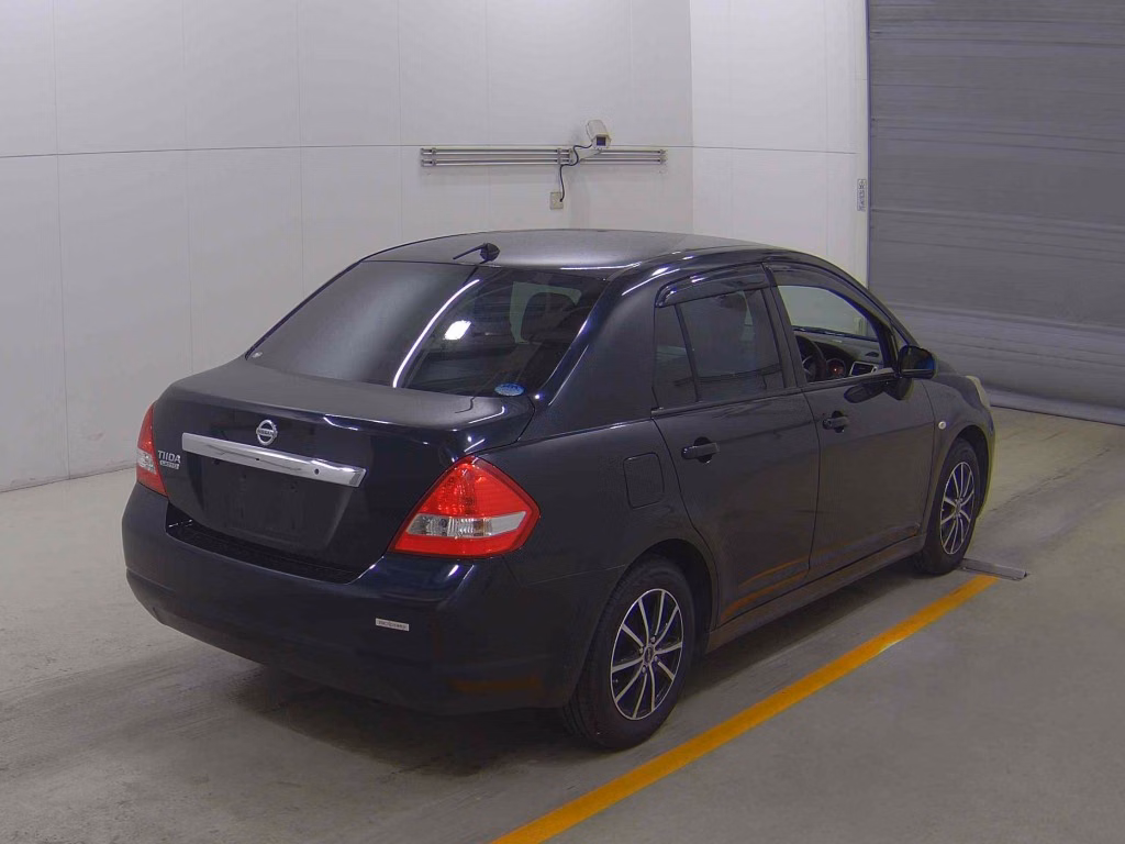 NISSAN TIIDA LATIO