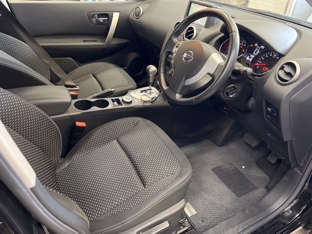 NISSAN DUALIS