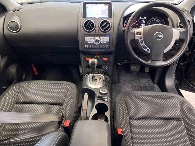 NISSAN DUALIS