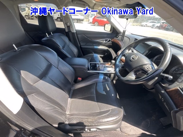 NISSAN FUGA