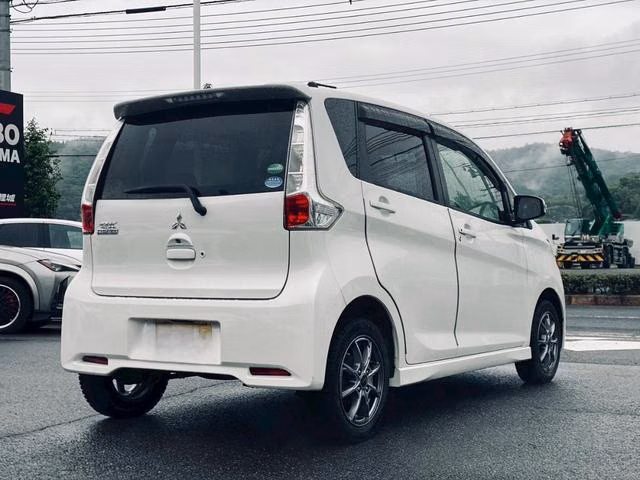 MITSUBISHI EK CUSTOM