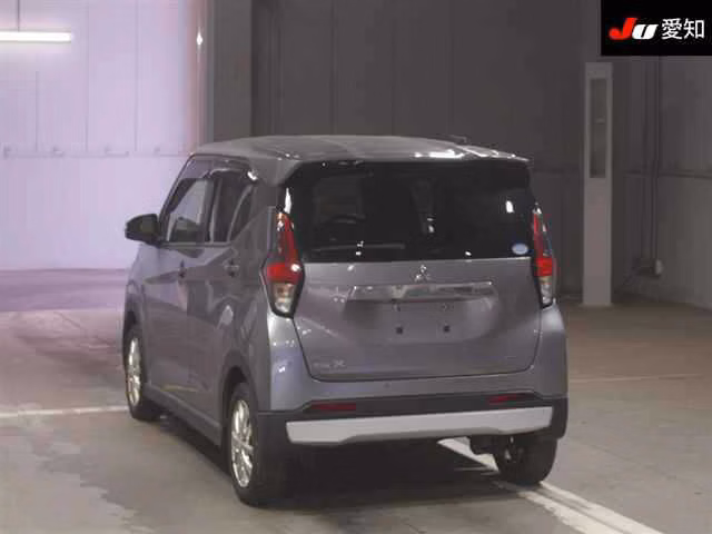 MITSUBISHI EK X