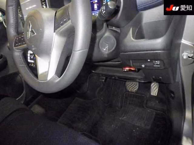 MITSUBISHI EK X