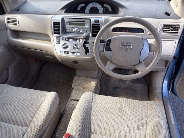TOYOTA RAUM