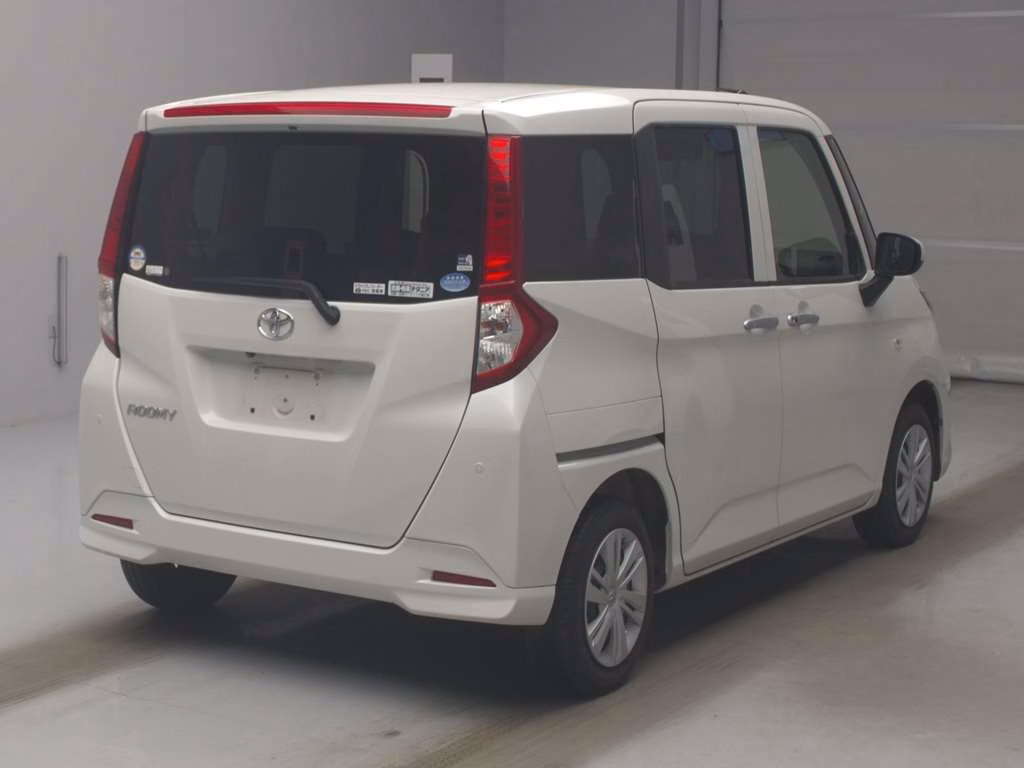 TOYOTA ROOMY