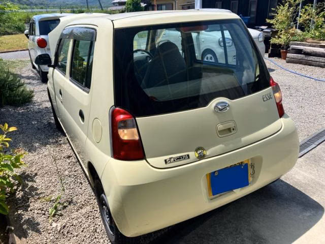 DAIHATSU ESSE