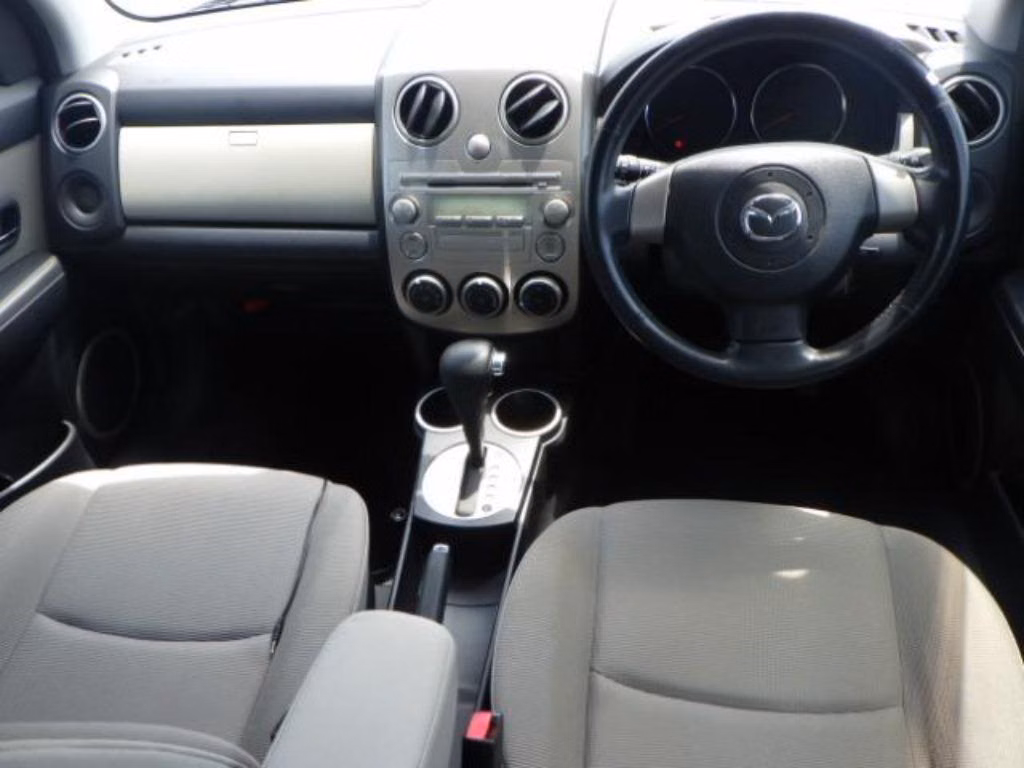 MAZDA VERISA