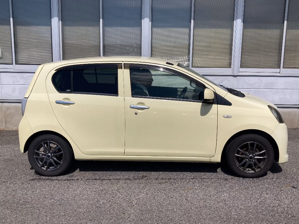 TOYOTA PIXIS EPOCH