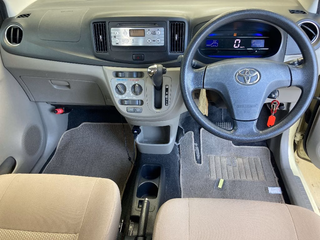 TOYOTA PIXIS EPOCH