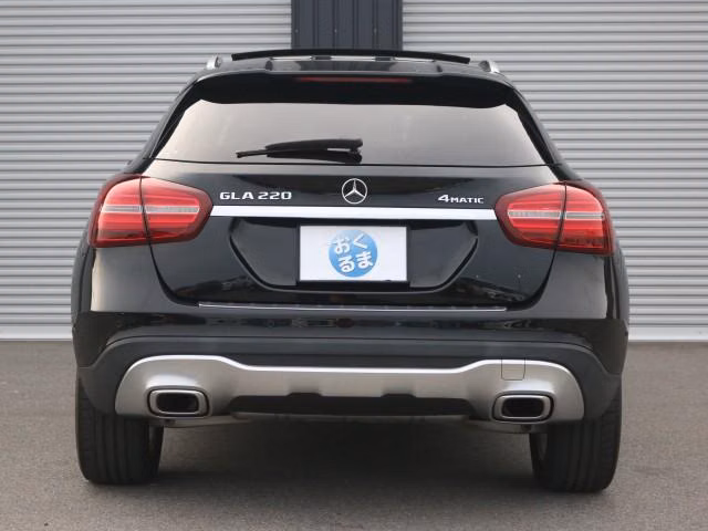 MERCEDES-BENZ GLA-CLASS