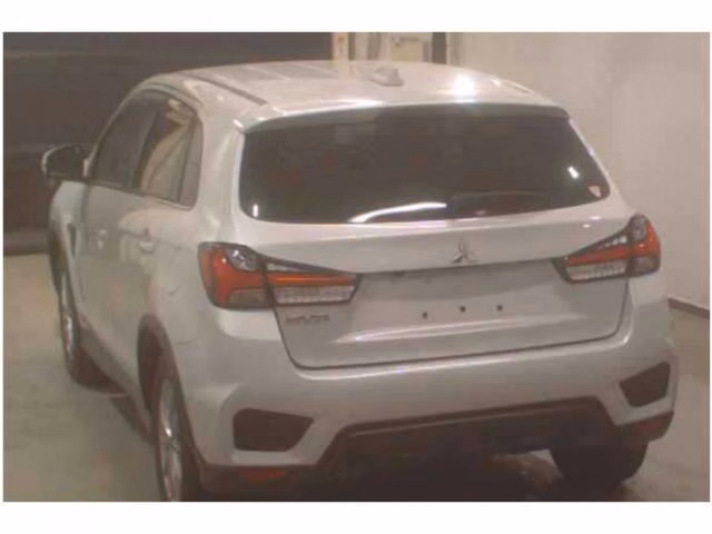 MITSUBISHI RVR