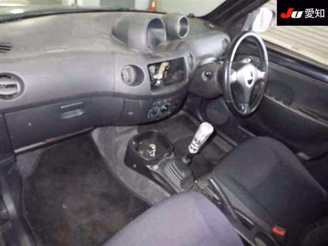 DAIHATSU ESSE