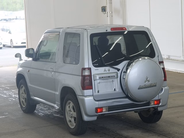 MITSUBISHI PAJERO MINI