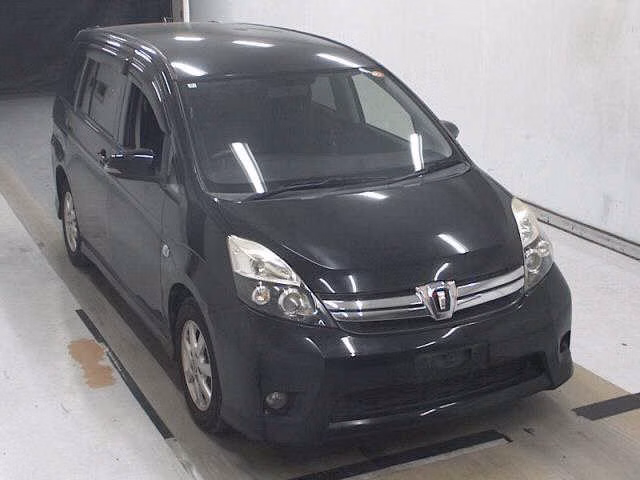 TOYOTA ISIS