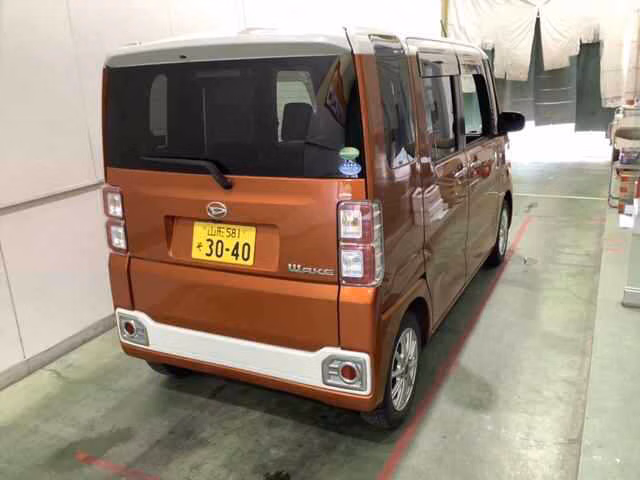 DAIHATSU WAKE