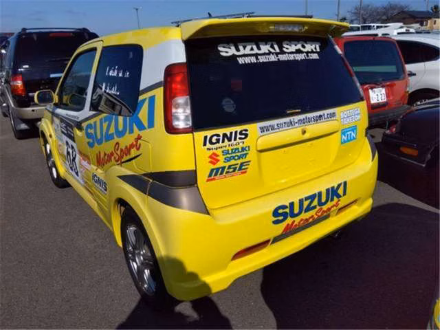 SUZUKI SWIFT