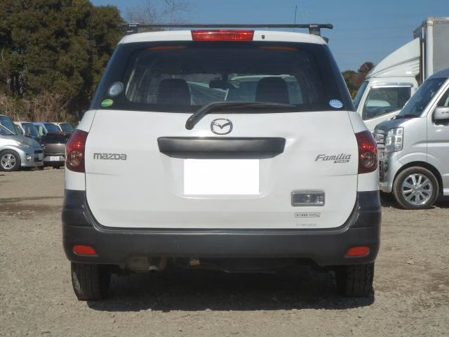 MAZDA FAMILIA
