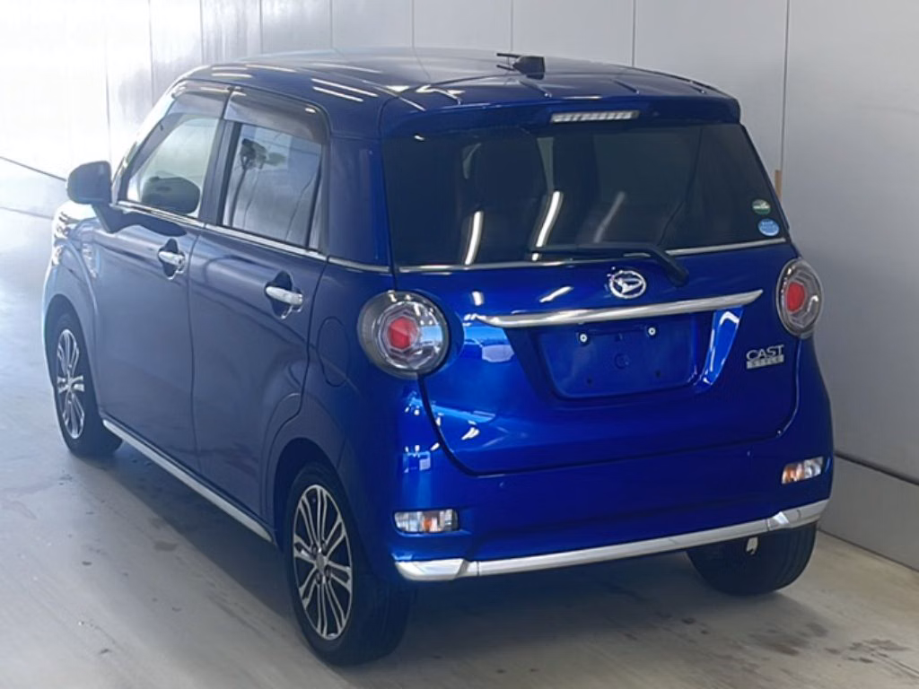 DAIHATSU CAST