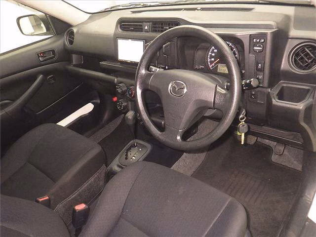 MAZDA FAMILIA