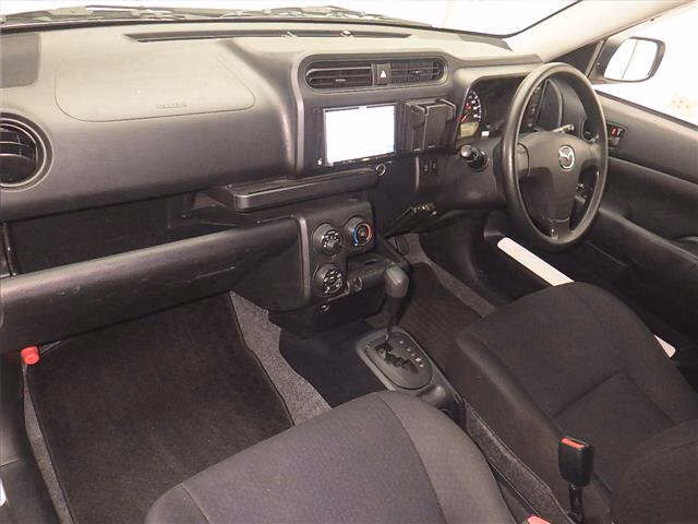 MAZDA FAMILIA