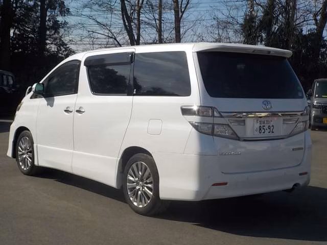TOYOTA VELLFIRE