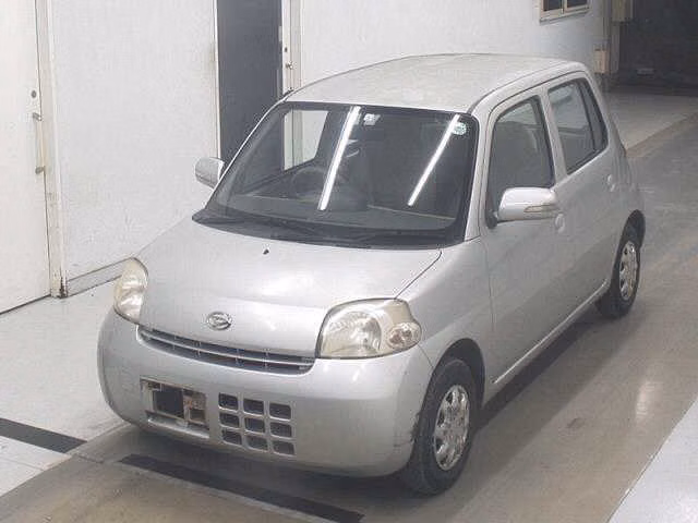 DAIHATSU ESSE