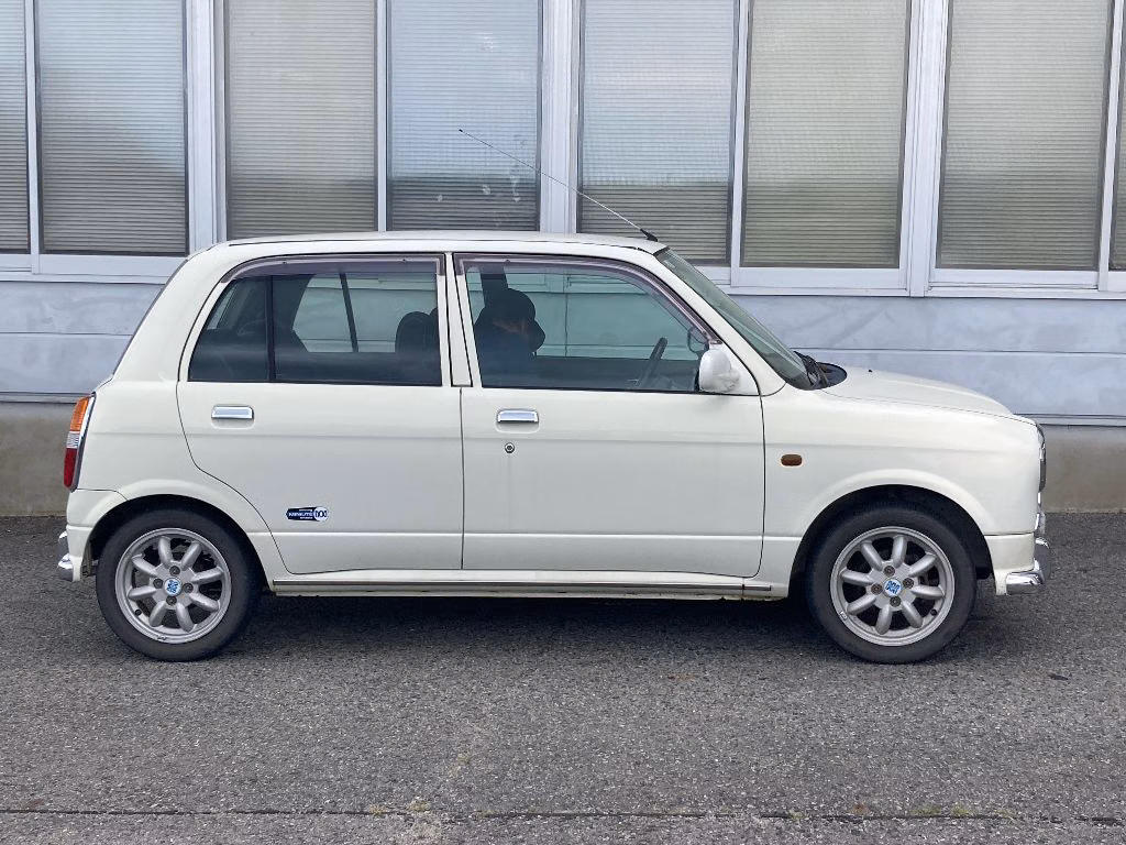 DAIHATSU MIRA GINO