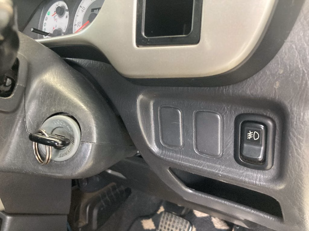 DAIHATSU MIRA GINO
