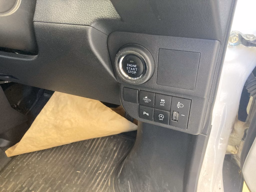 TOYOTA PIXIS VAN