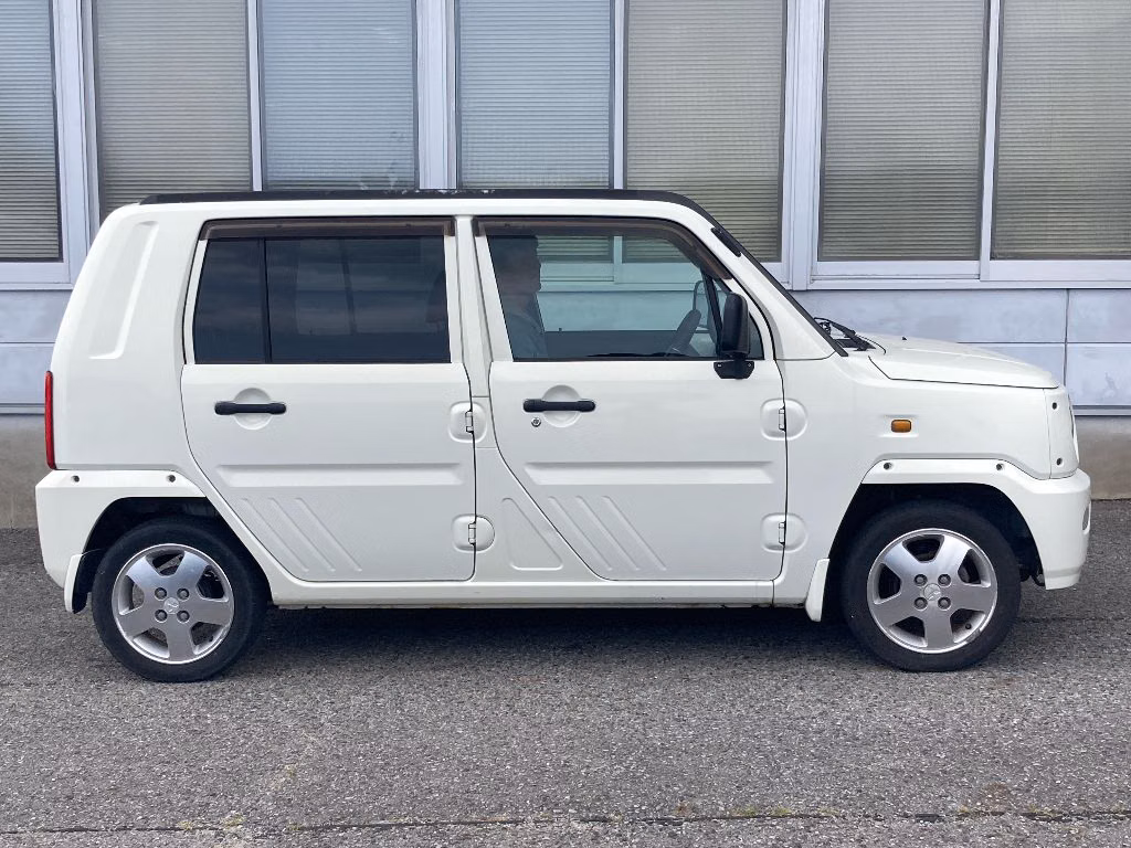 DAIHATSU NAKED