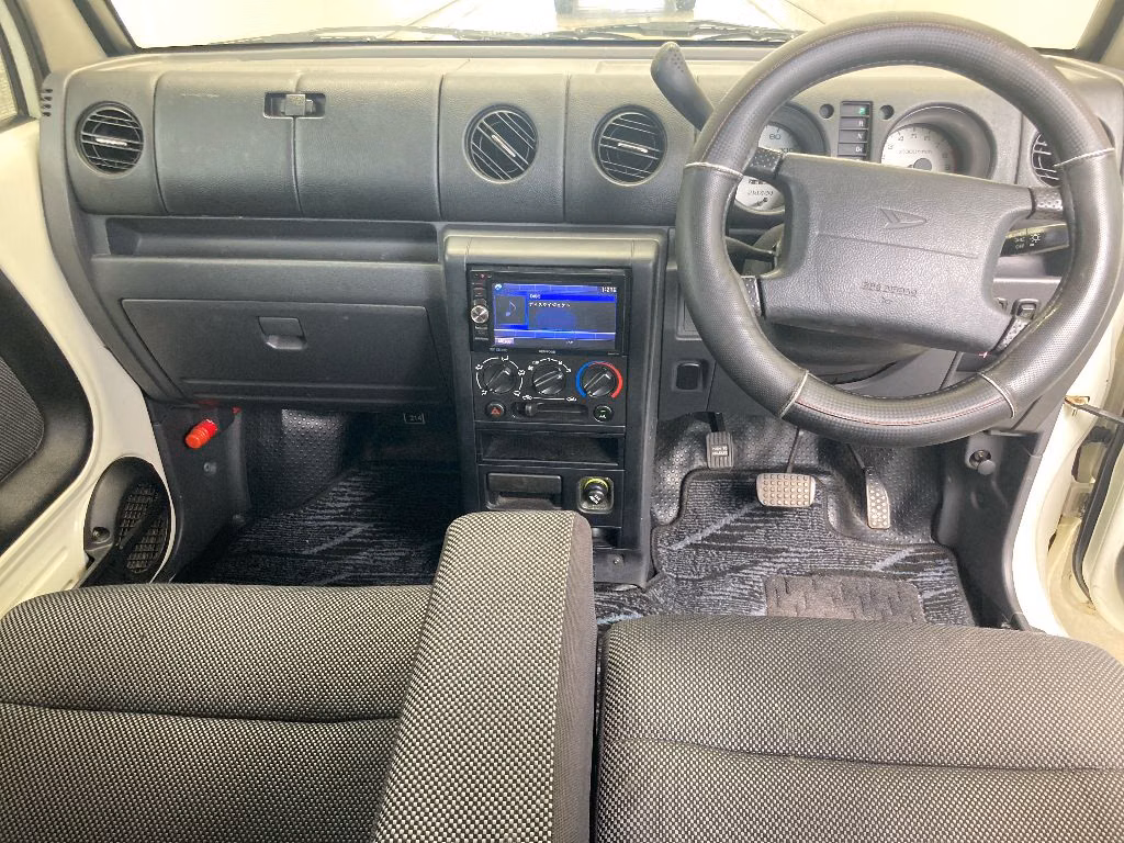 DAIHATSU NAKED