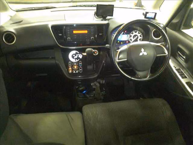 MITSUBISHI EK SPACE