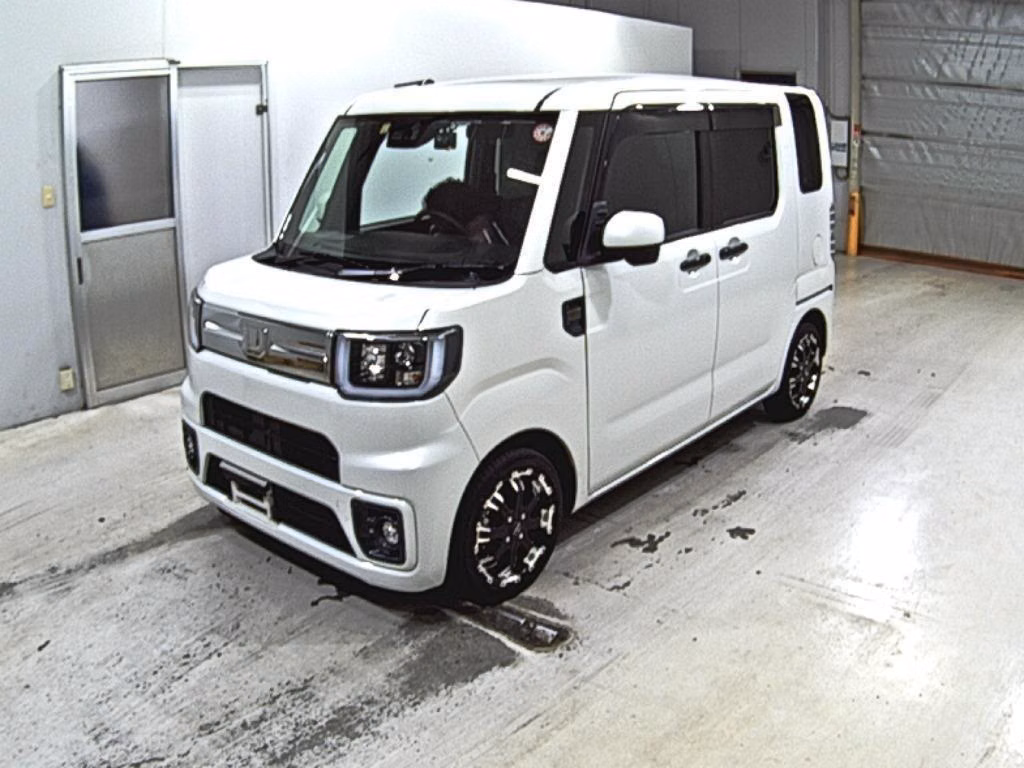 DAIHATSU WAKE