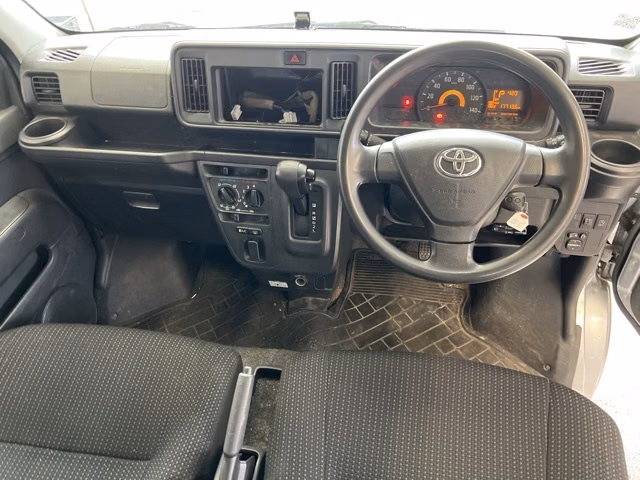 TOYOTA PIXIS VAN