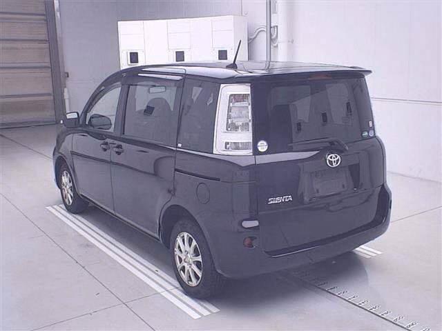TOYOTA SIENTA