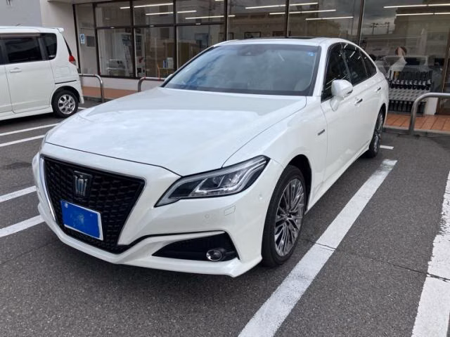 TOYOTA CROWN