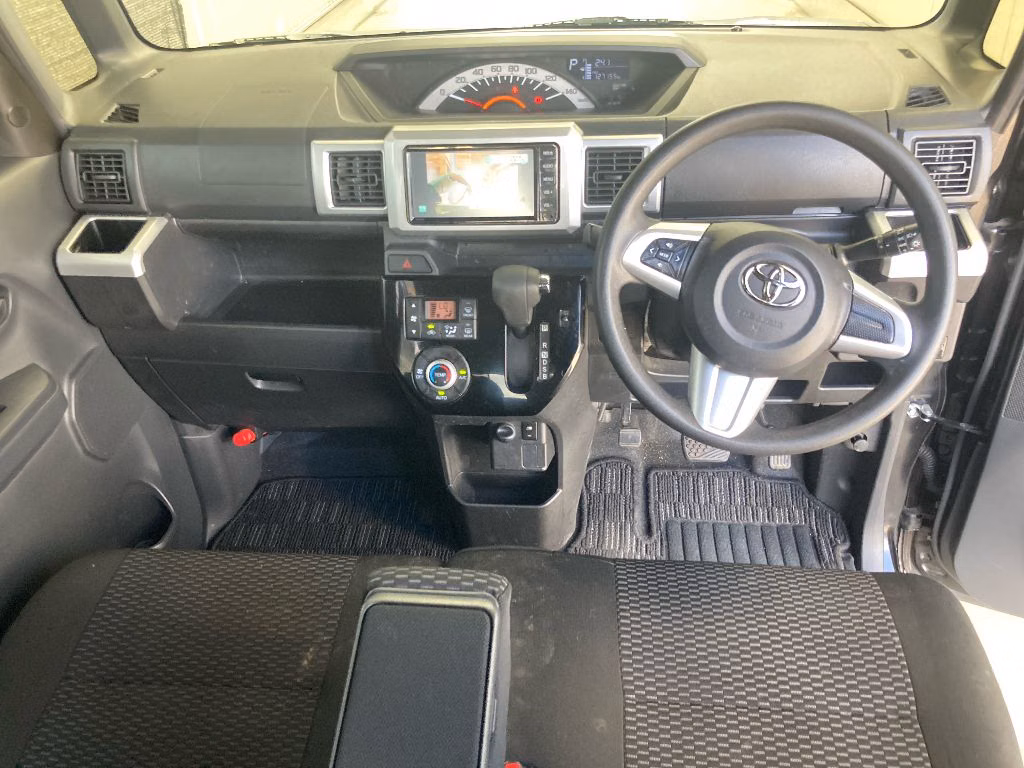 TOYOTA PIXIS MEGA