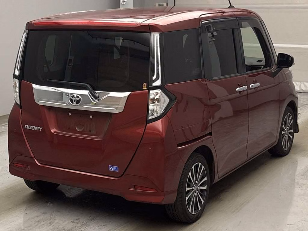 TOYOTA ROOMY