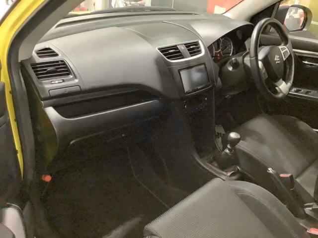 SUZUKI SWIFT