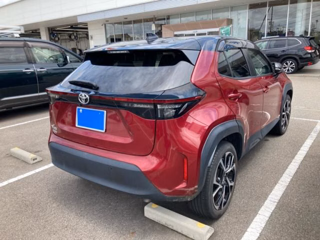 TOYOTA YARIS CROSS