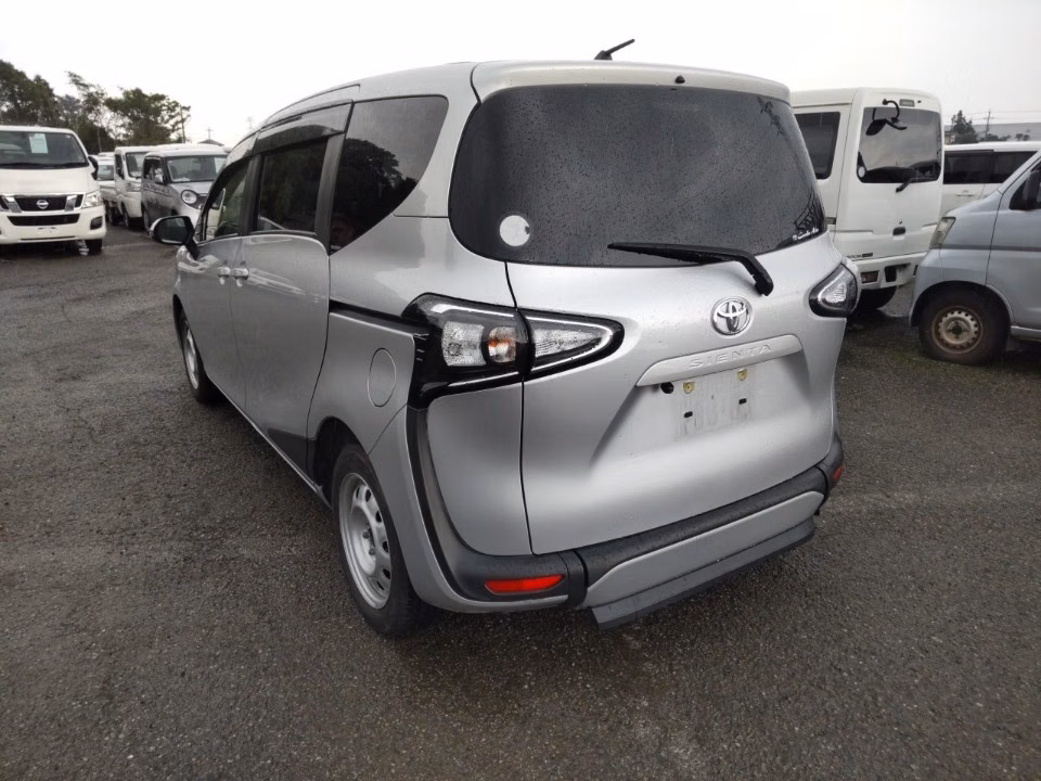 TOYOTA SIENTA